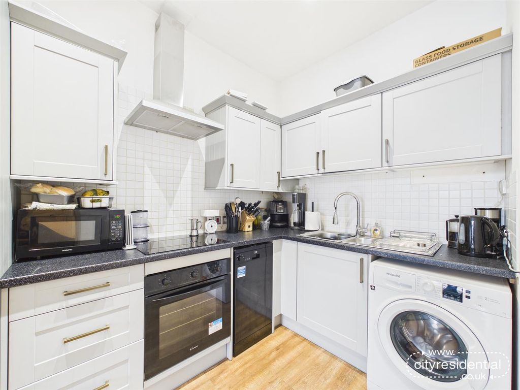 Property photo 3 of 12