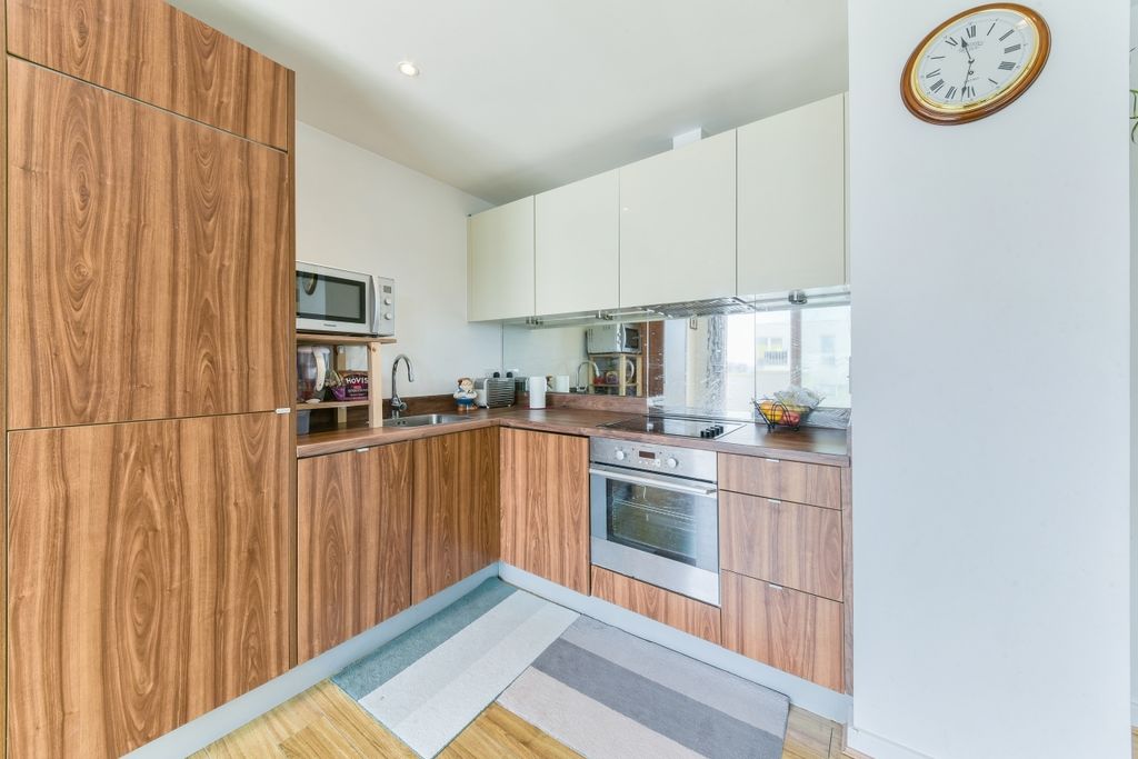 Property photo 1 of 8 Kitchen - Schrier Ro