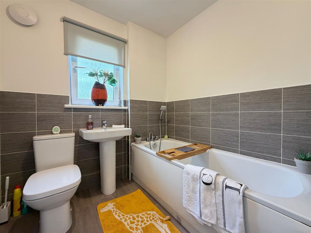 Additional image 14 of 3 bed semi-detached house for saleUnion Way, Uddingston, Glasgow G71