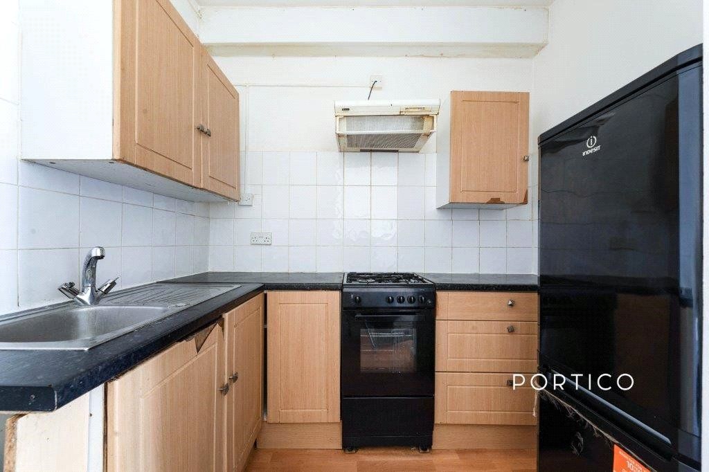 Property photo 3 of 10 Picture No. 13