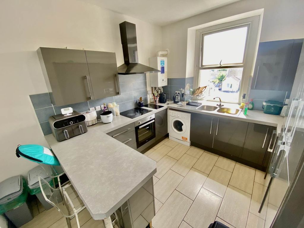 Property photo 1 of 17 Img_5131