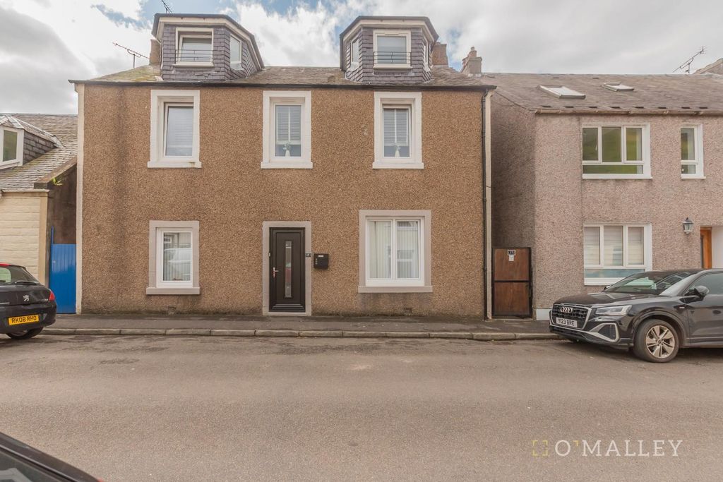 Property photo 1 of 10 External Front