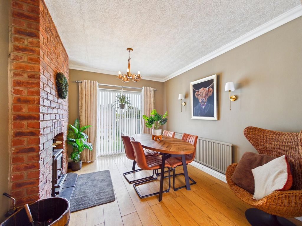 Property photo 2 of 14 Dining Room