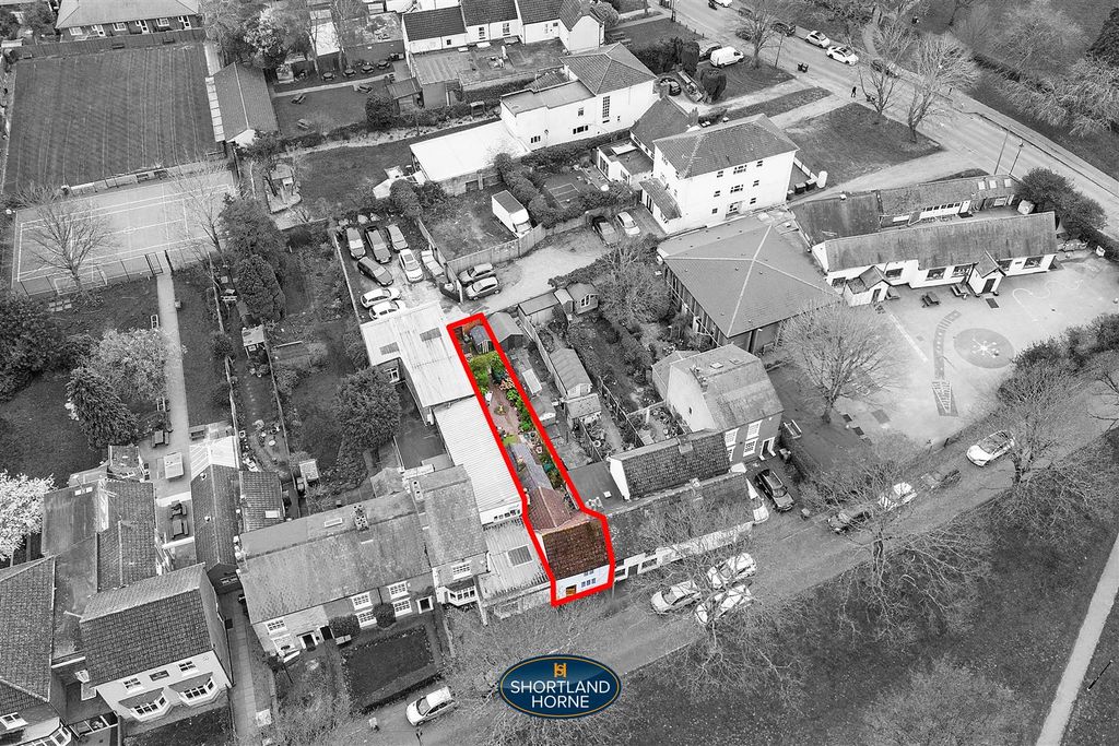 Property photo 2 of 35 Boundary