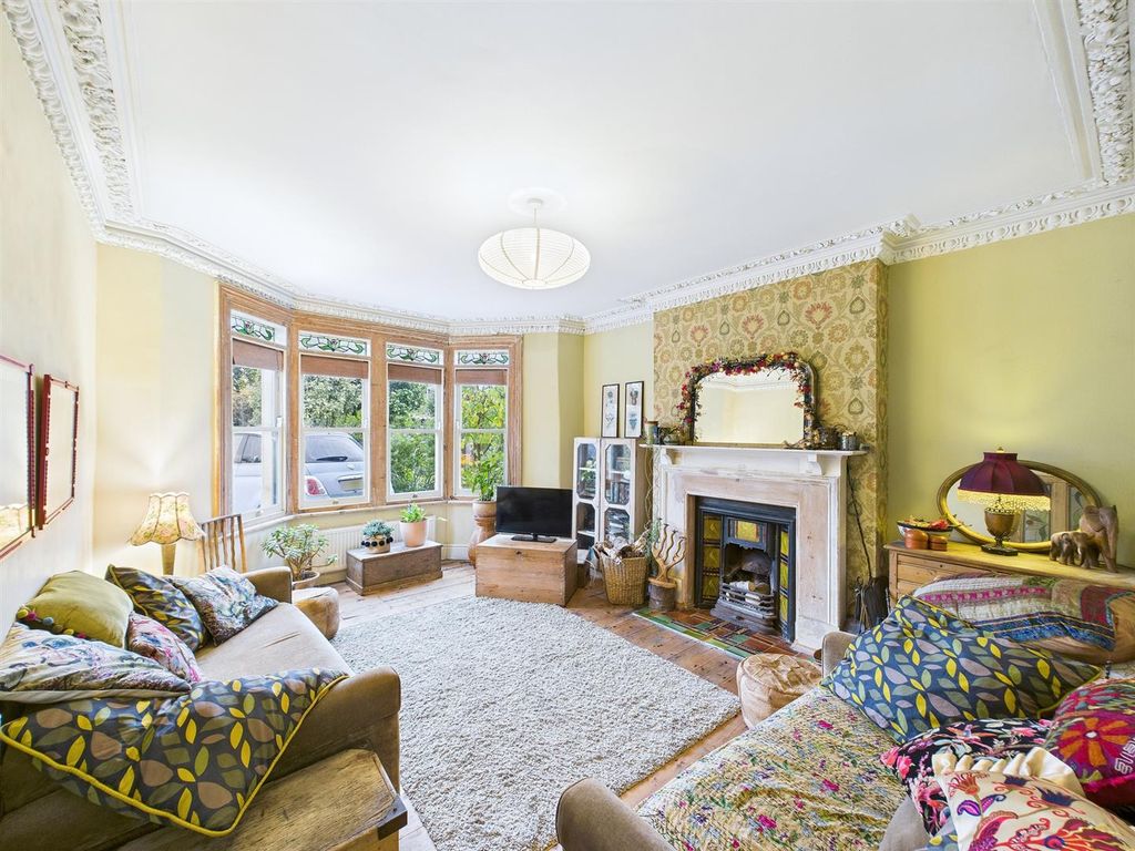 Property photo 2 of 18 2 - 3 Bedroom Semi.Jpg