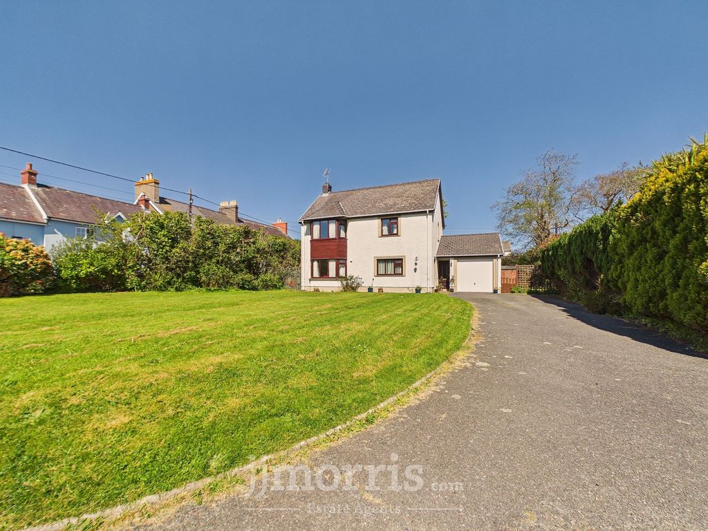 Property photo 3 of 16