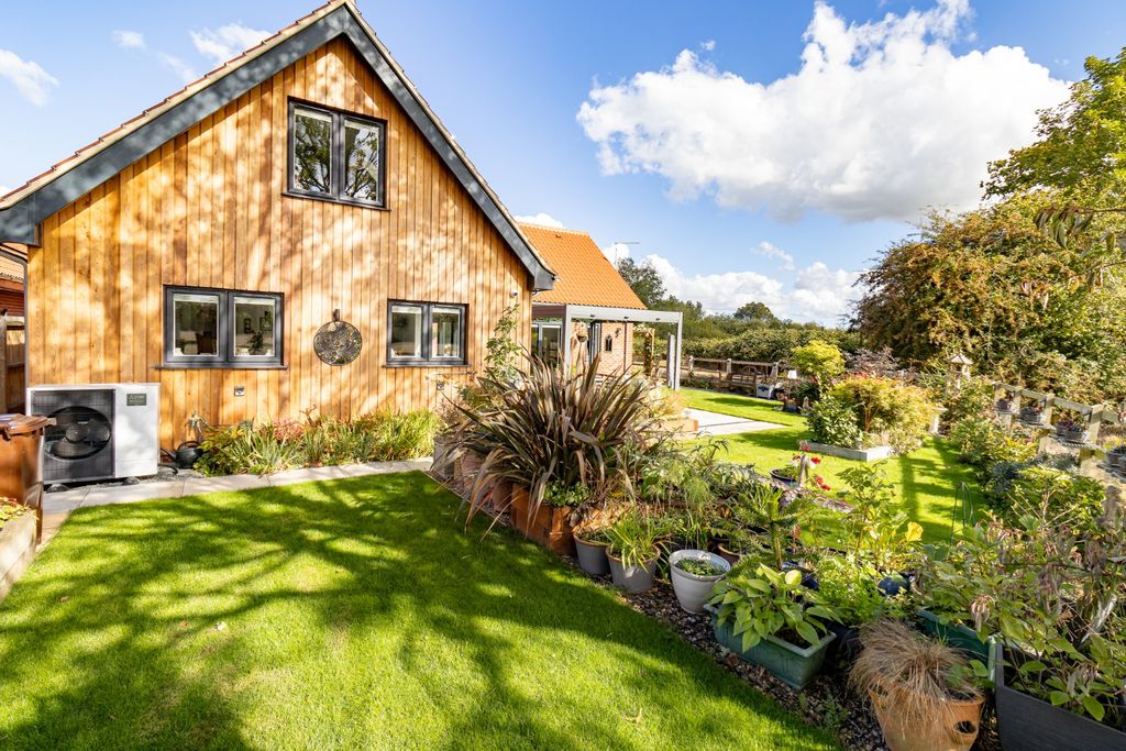 Property photo 2 of 45 3321924