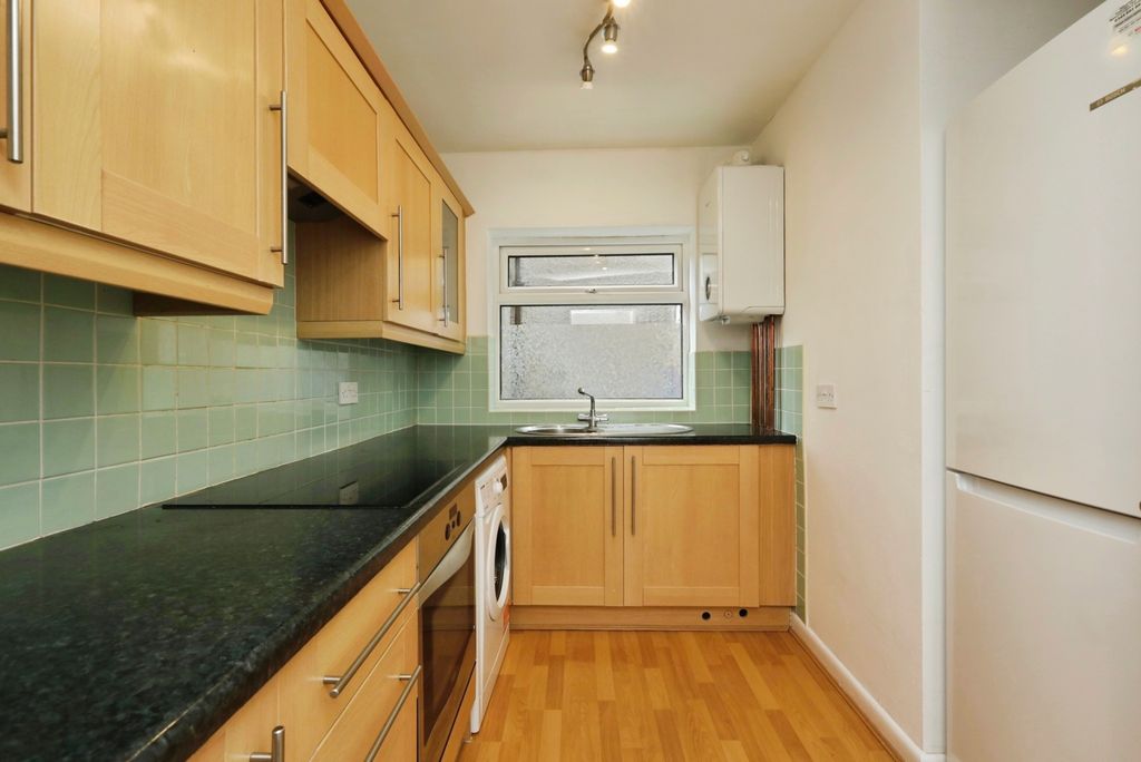 Property photo 3 of 16 Pbox-Img.Jpg