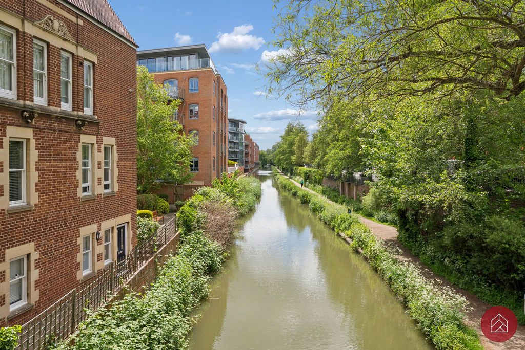 Additional image 11 of 2 bed flat for saleWalton Well Road, Oxford City OX2