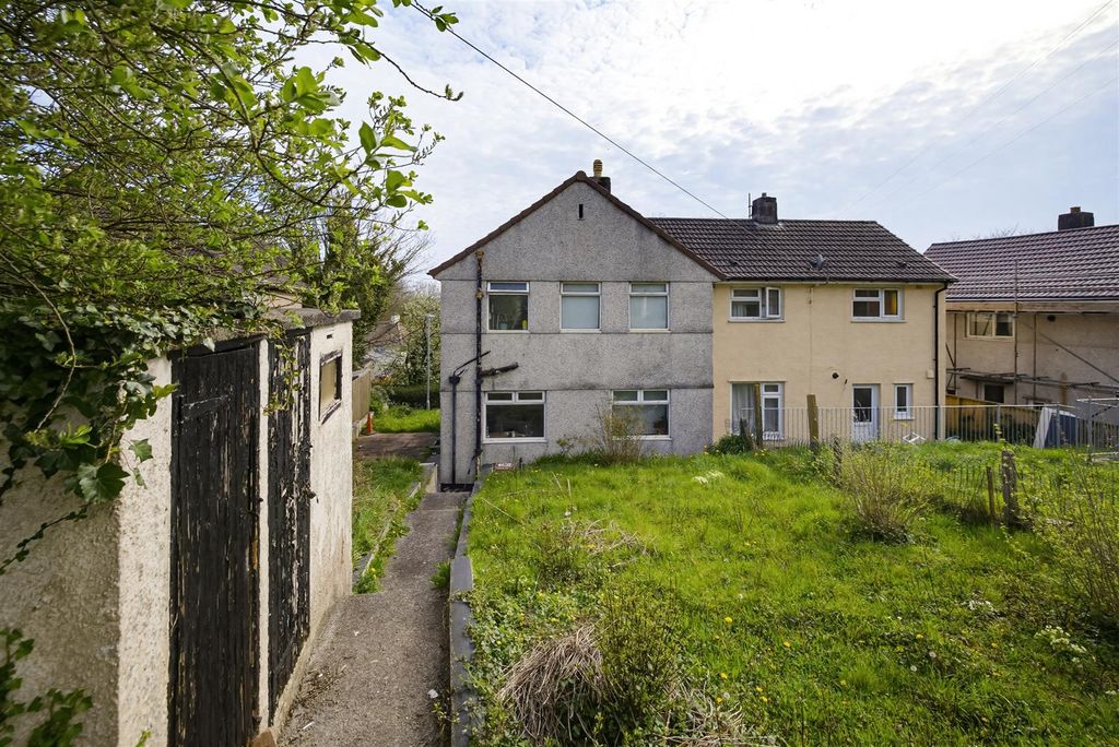 Property photo 2 of 14 Back Garden