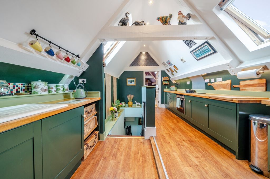Property photo 2 of 33 1471786-5-6A21ee1c476Da