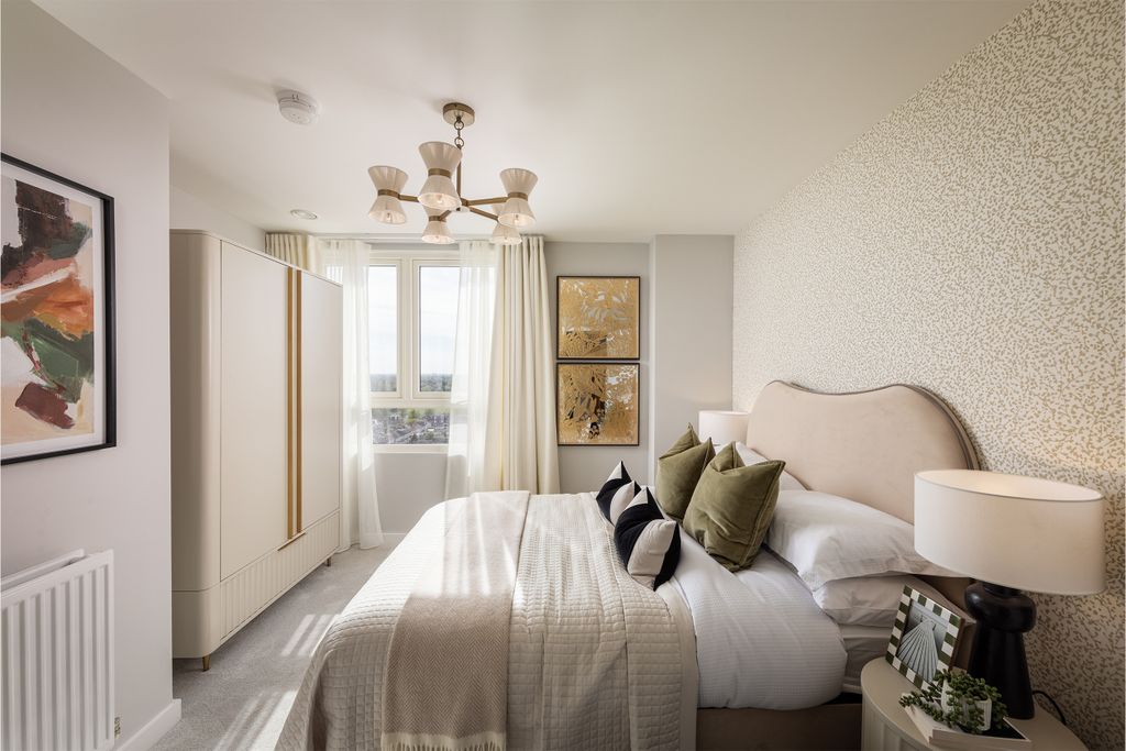 Property photo 3 of 7 Royal Gateway - Show Home - Bedroom