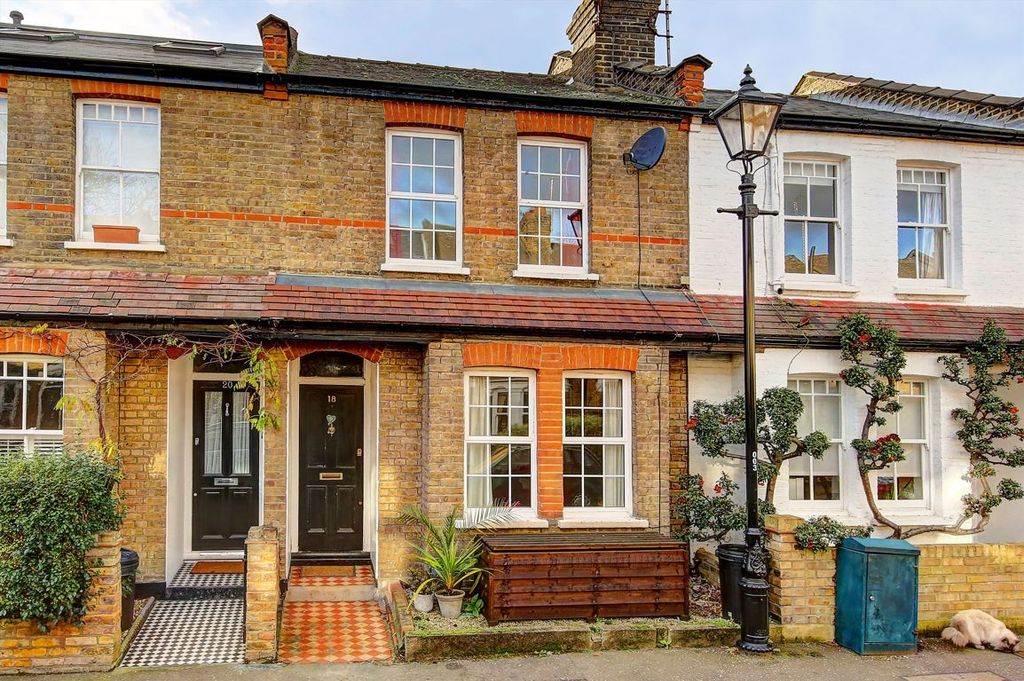 Property photo 1 of 8