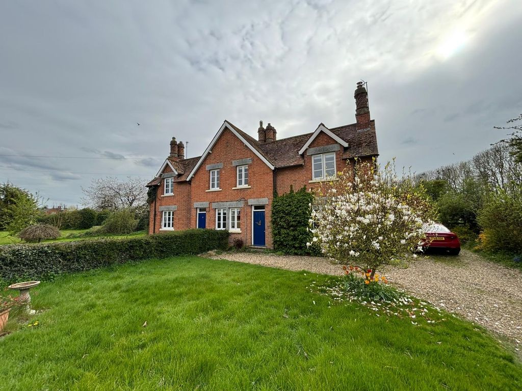 Property photo 1 of 13 External