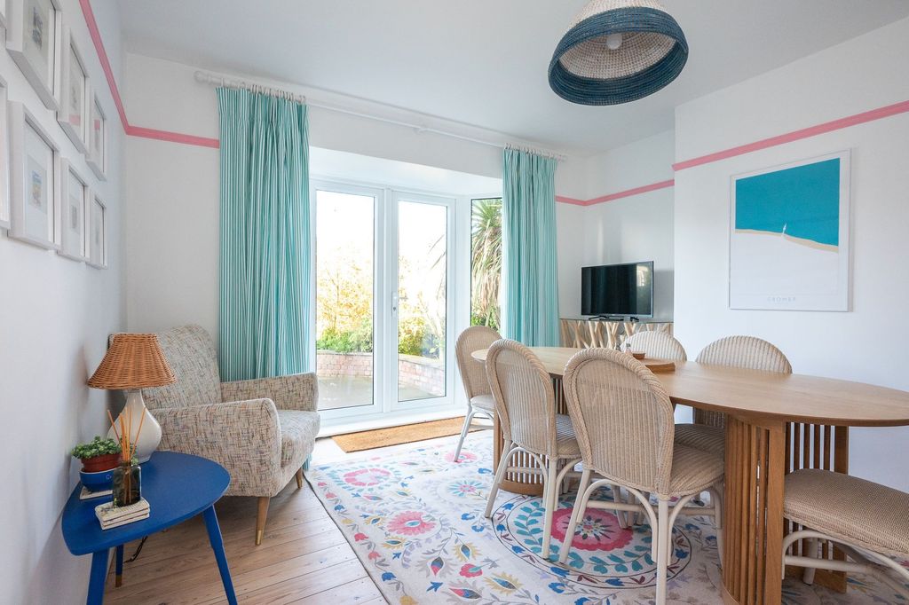 Property photo 3 of 41