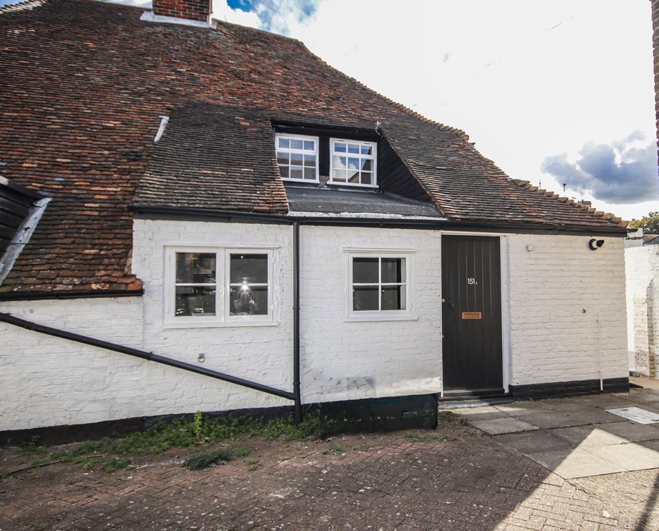 Property photo 1 of 12 Newly Refurbished 2 Bed Terraced House