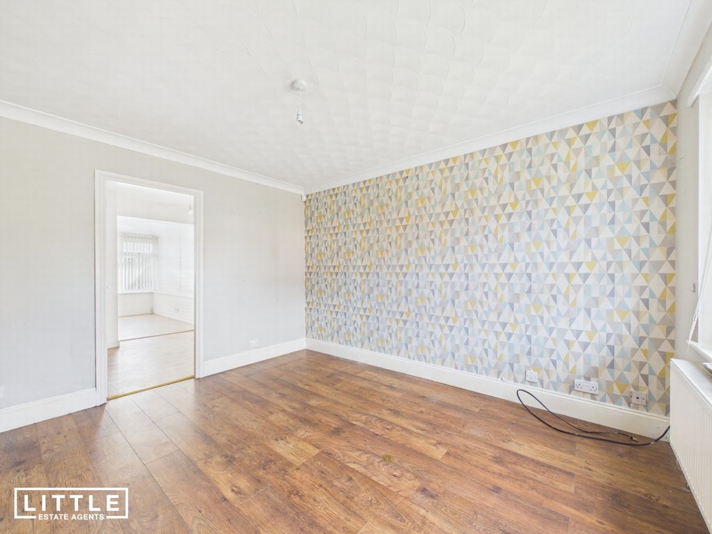 Property photo 2 of 13 Photo 1