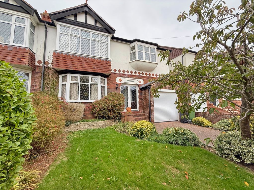 Property photo 1 of 30