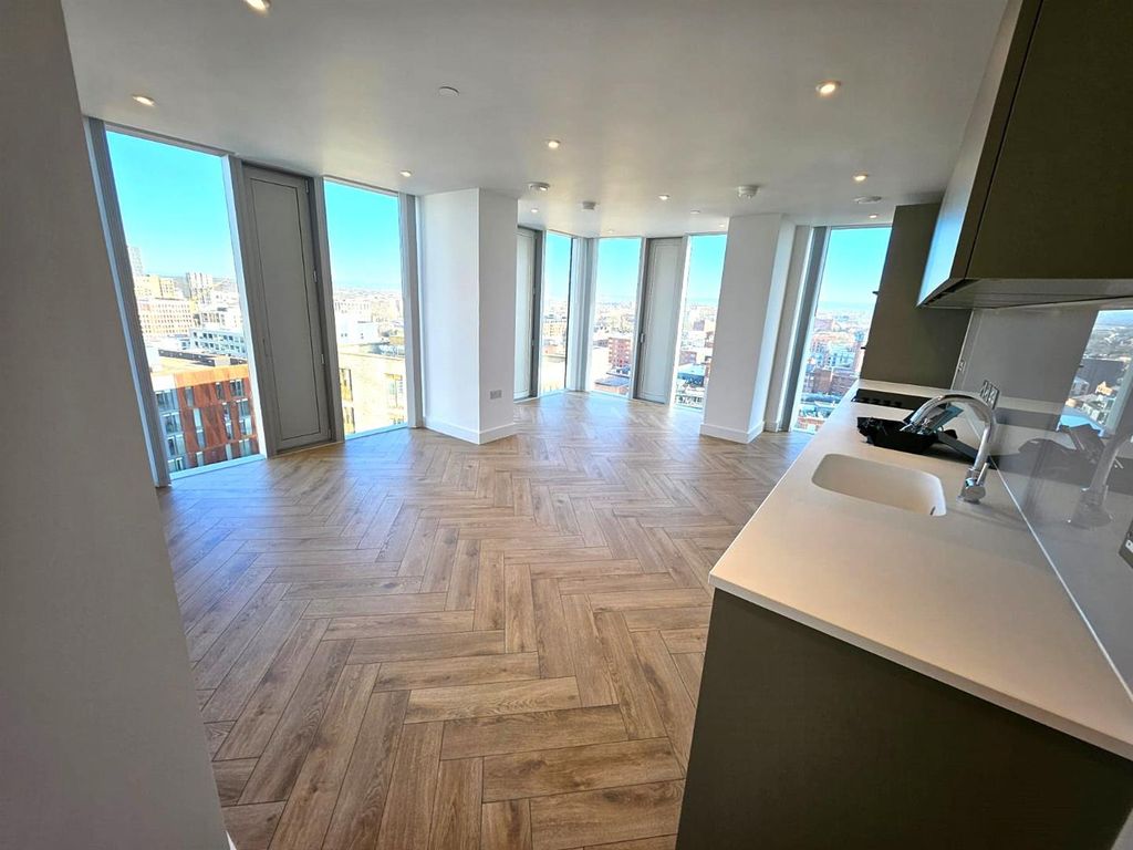 Property photo 2 of 48 Whatsapp Image 2026-02-17 At 17.38.20.Jpeg