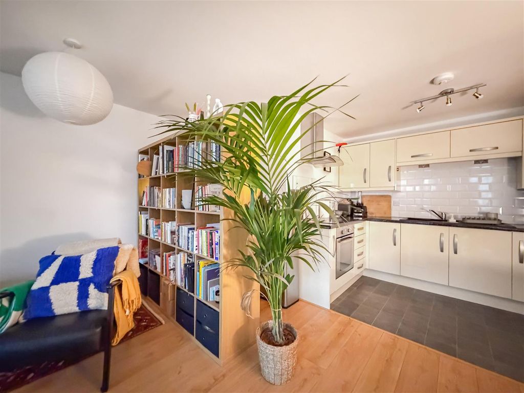 Property photo 3 of 12 1_70268.Jpg