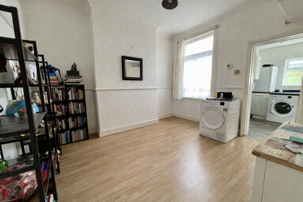 Property photo 3 of 4