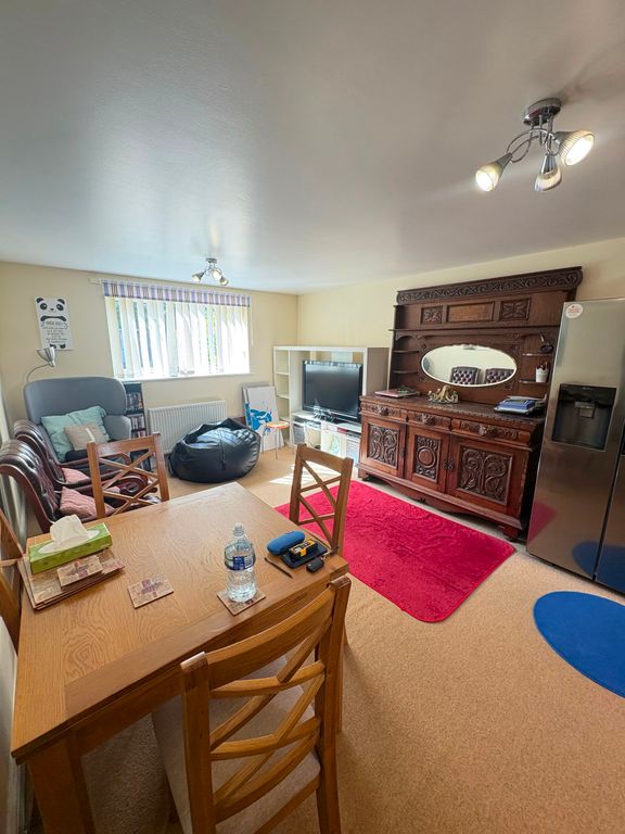 Property photo 3 of 7