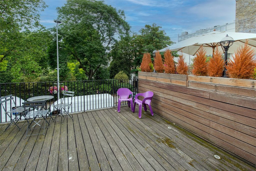 Property photo 2 of 7 Picture No. 05