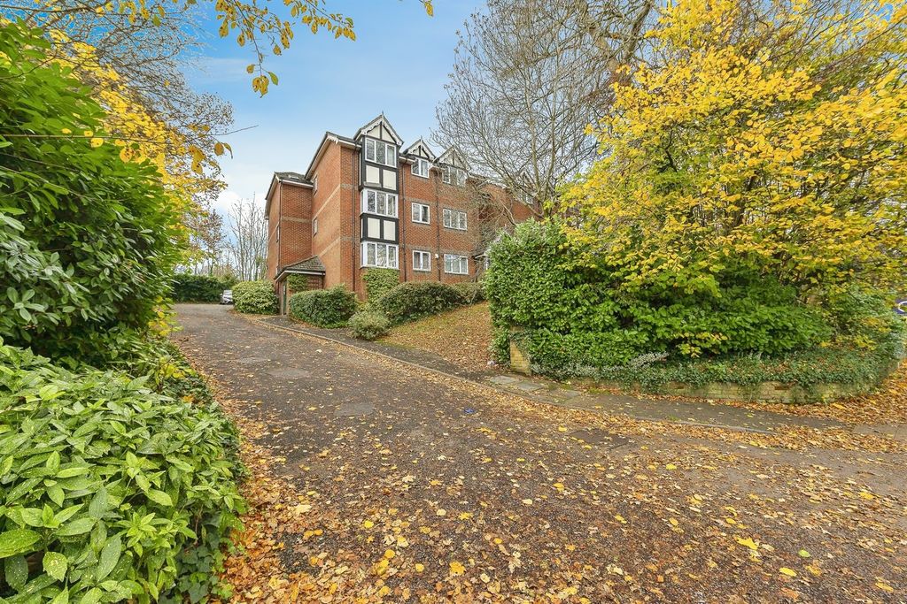 Property photo 1 of 12
