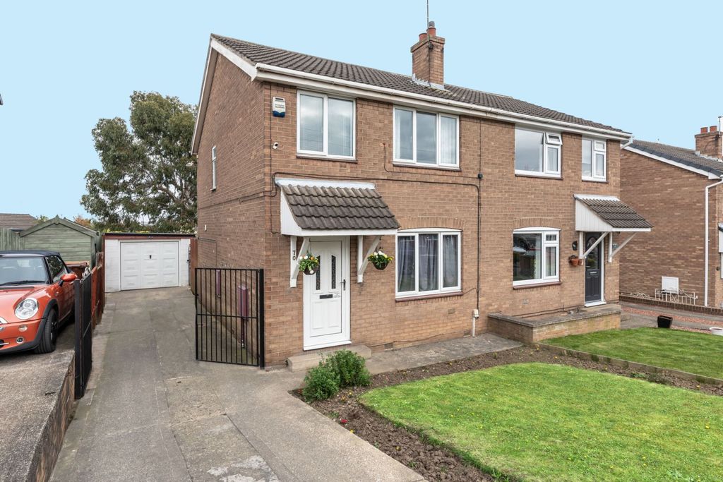 Property photo 2 of 19