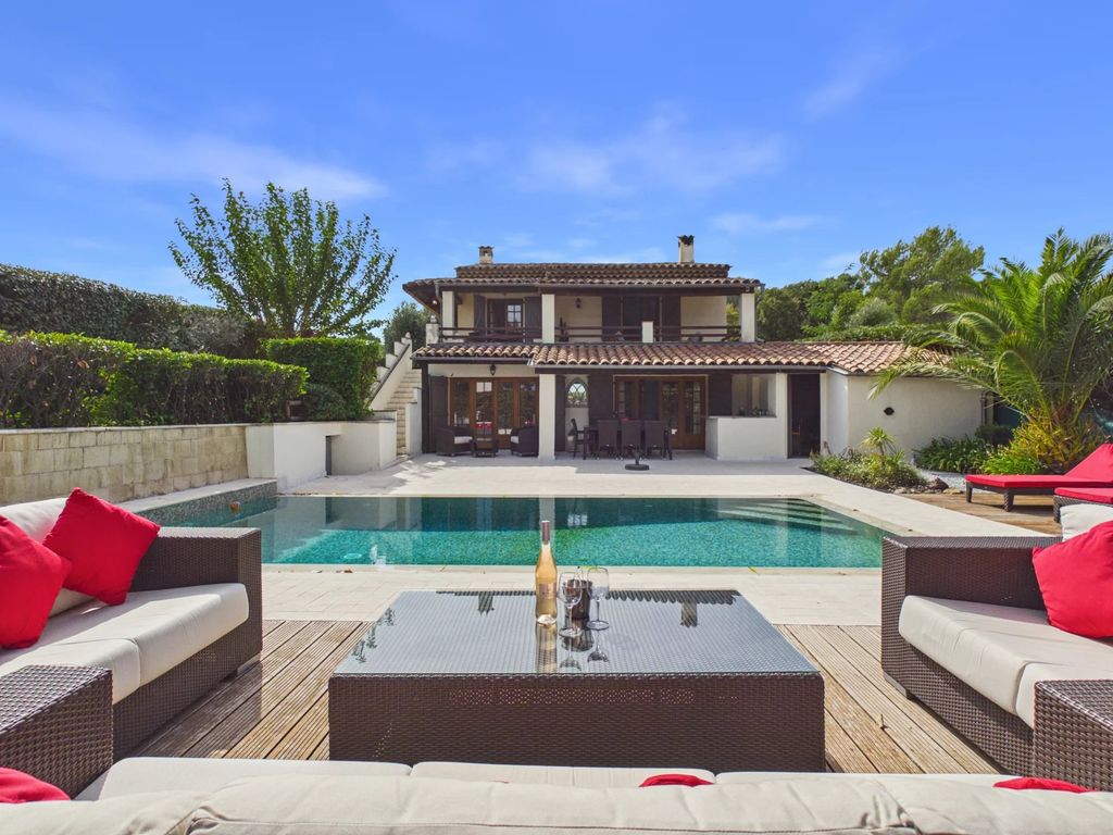 Property photo 1 of 19