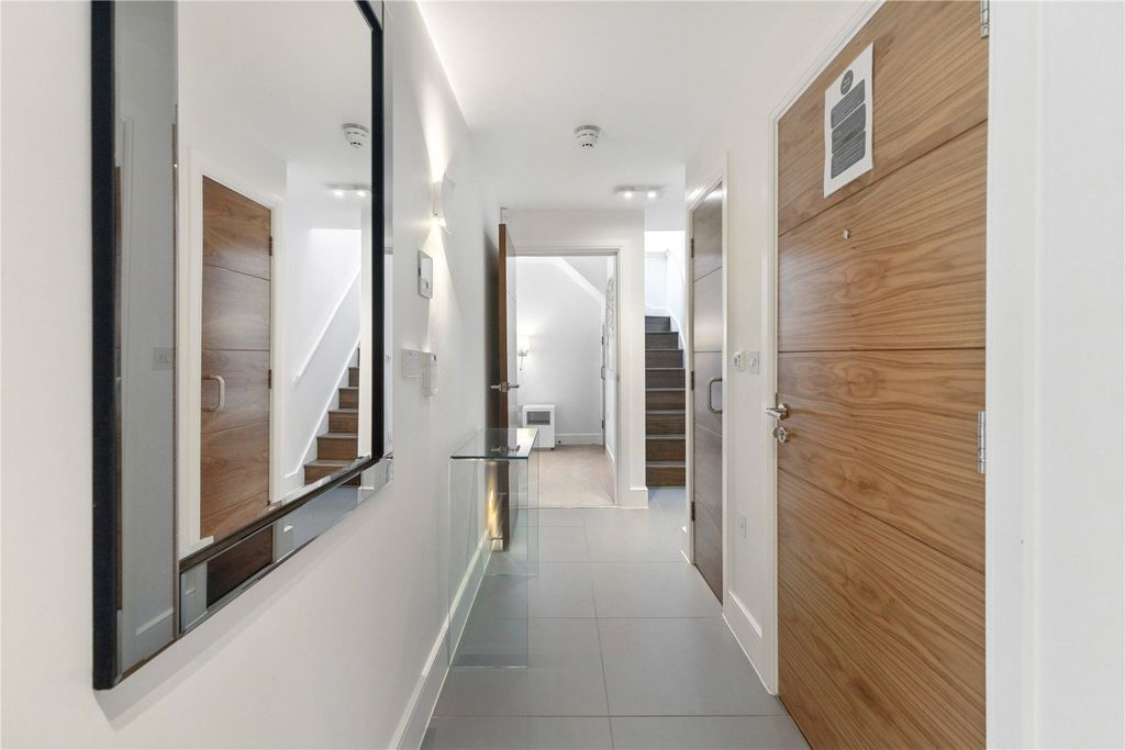 Property photo 2 of 19 Picture No. 05