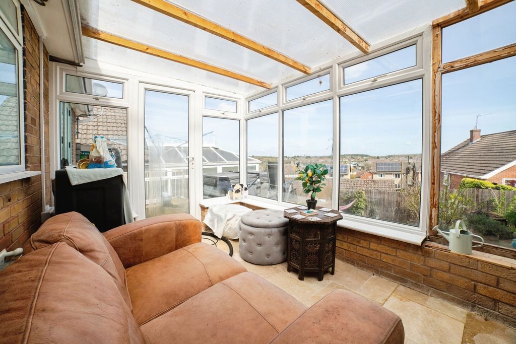 Property photo 3 of 27 Conservatory
