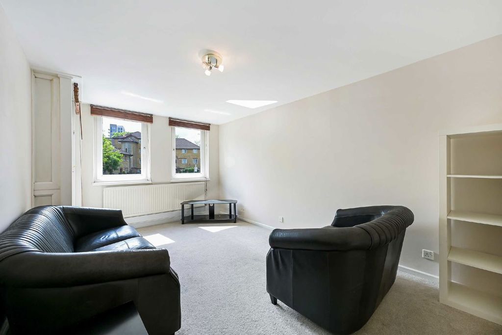 Property photo 2 of 6