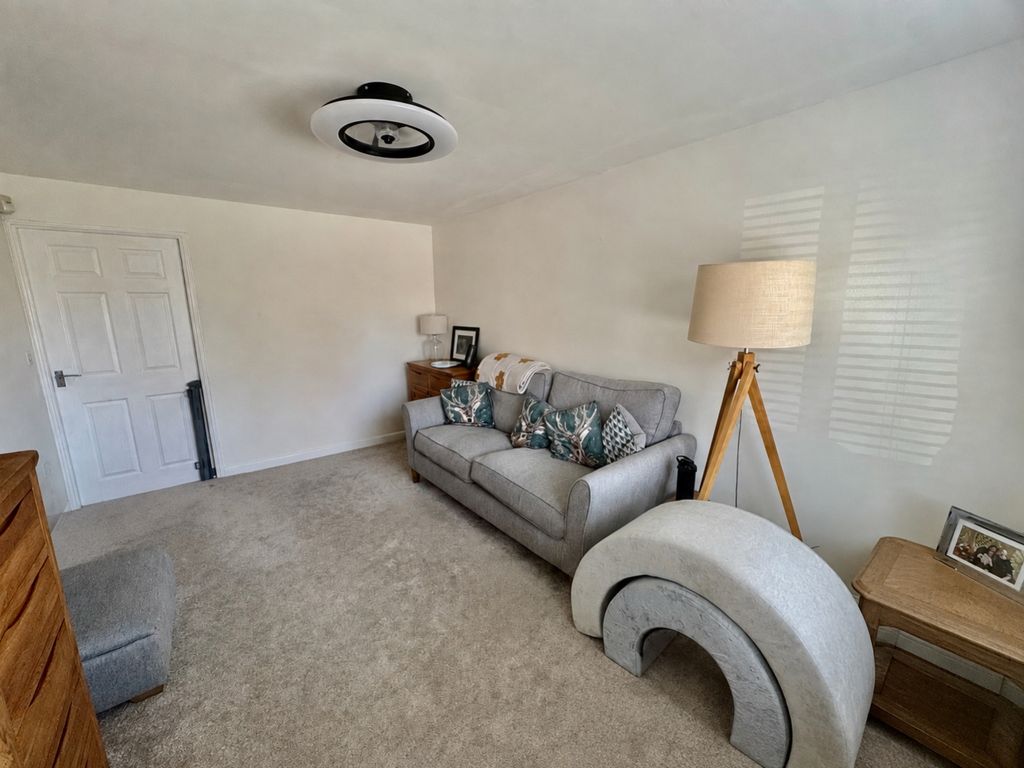 Property photo 2 of 10 B22476A4-A264-4C37-90Cb-C04015645154