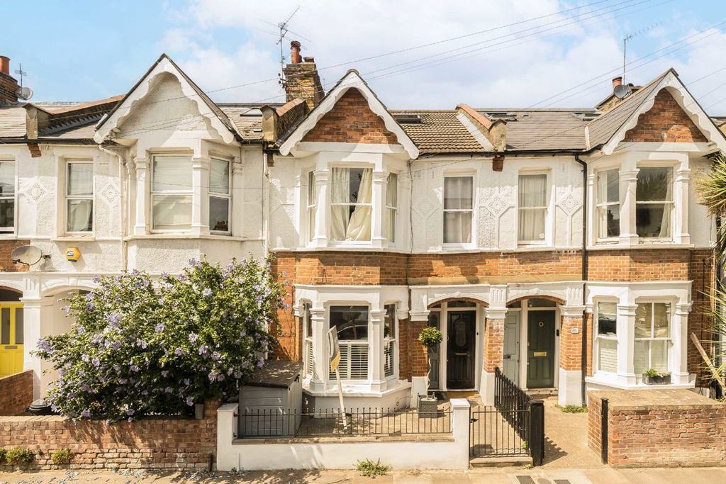 Property photo 1 of 6