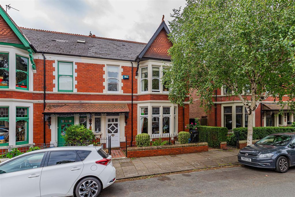 Property photo 1 of 37 Kimberley Road 80-2.Jpg