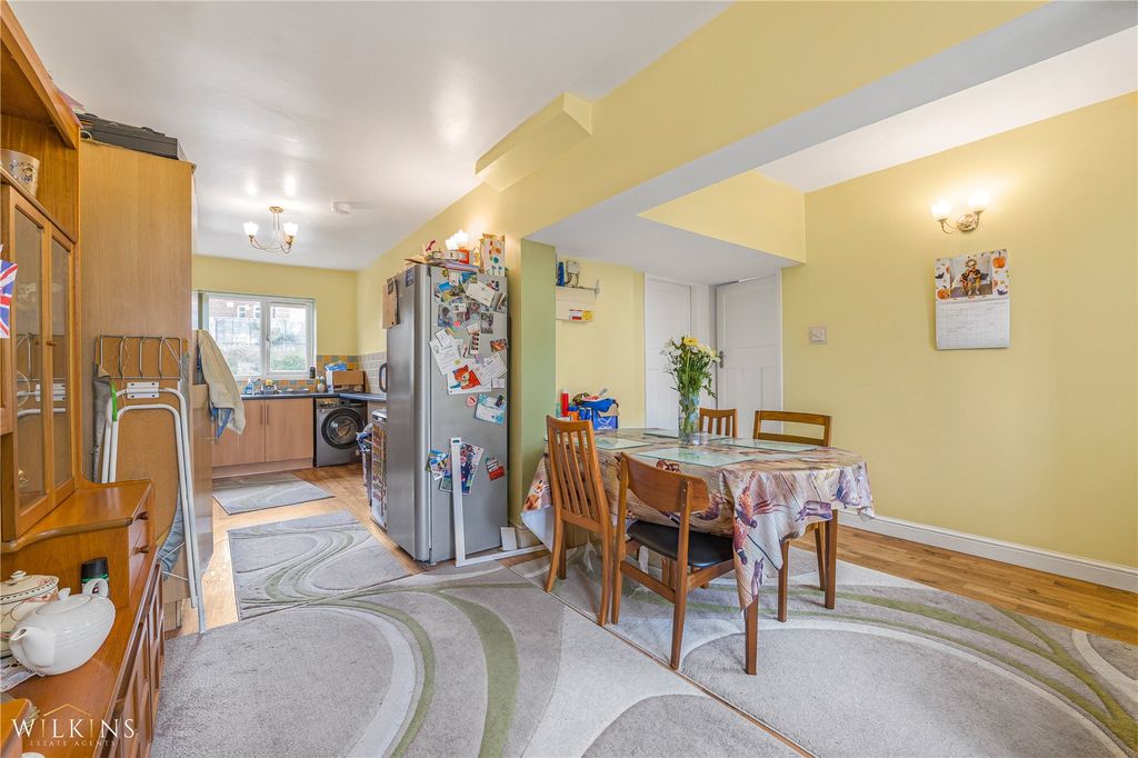 Property photo 2 of 25 Picture No. 15