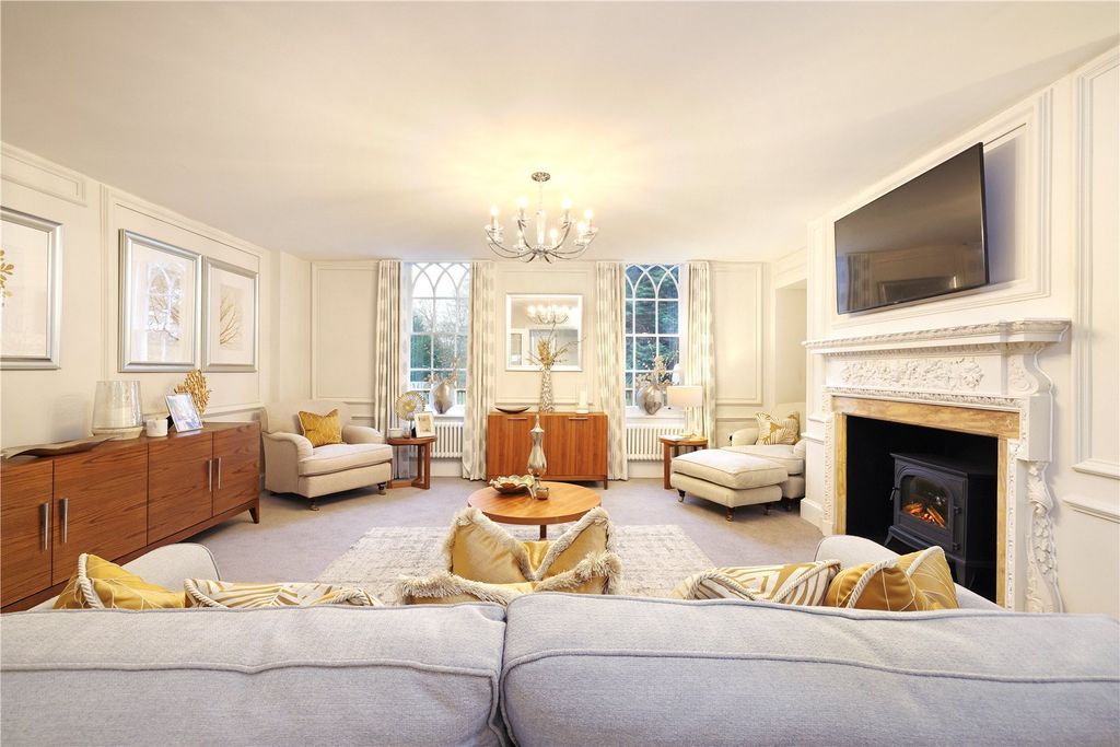 Property photo 2 of 9 Drawing Room