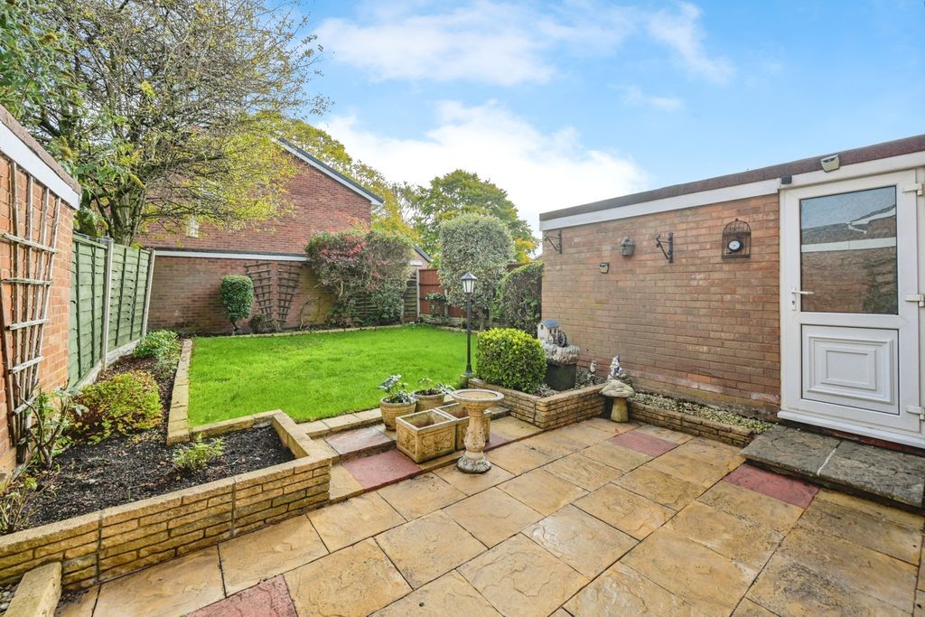 Property photo 2 of 17 Photo