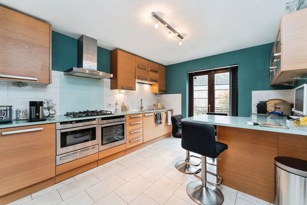 Property photo 3 of 39 Photo