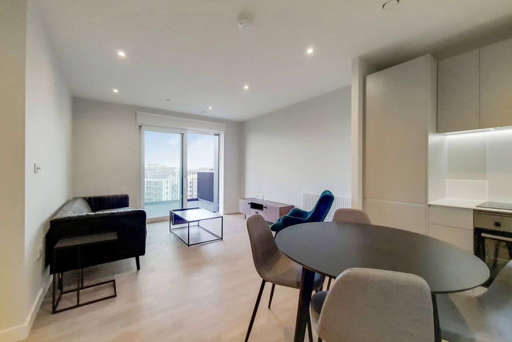 Property photo 2 of 14