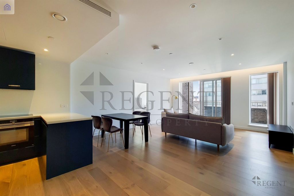 Property photo 2 of 12 Open Plan