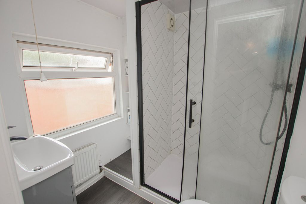 Property photo 3 of 13 5218324