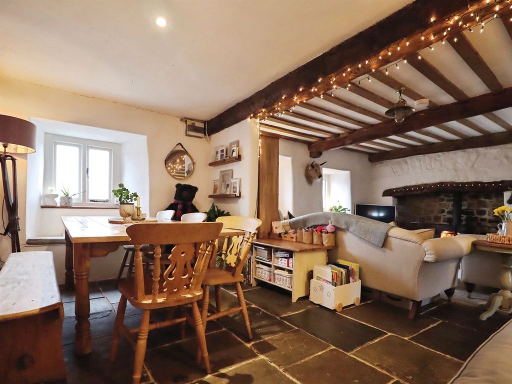 Property photo 3 of 24