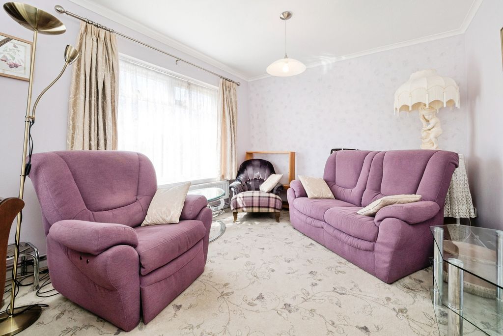 Property photo 3 of 16 Pbox-Img.Jpg