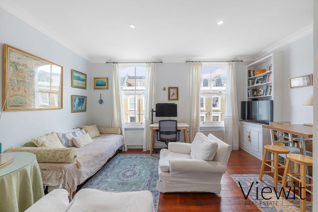 Property photo 3 of 8