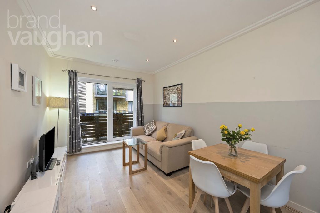 Property photo 2 of 20 Picture No. 26