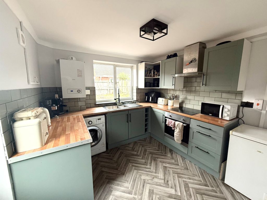 Property photo 2 of 12