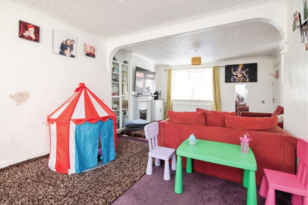 Property photo 3 of 15