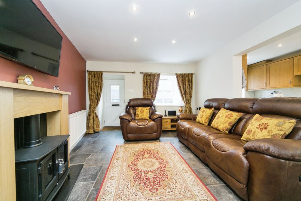 Property photo 2 of 17 Photography